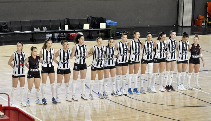 Beşiktaş Ceylan Voleybol takımı kendi evinde galip!