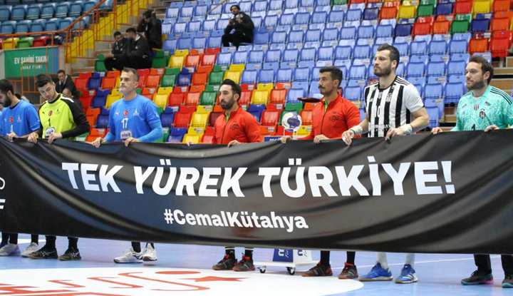 Beşiktaş Yurtbay Seramik Hentbol takımı yarı finalde!