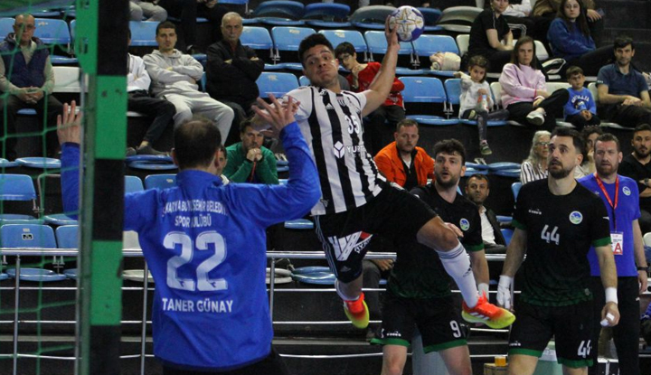 Beşiktaş Yurtbay Seramik deplasmanda galip!