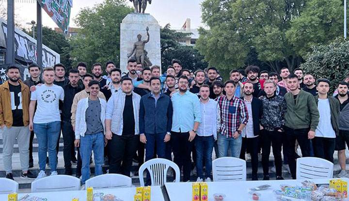 Emre Kocadağ, UNIBJK'nin iftar davetine katıldı